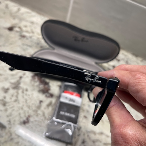 Ray-Ban RB5228 2000 Black Eyeglasses‎ 53-17-140 Square Frames with Case - Picture 3 of 5